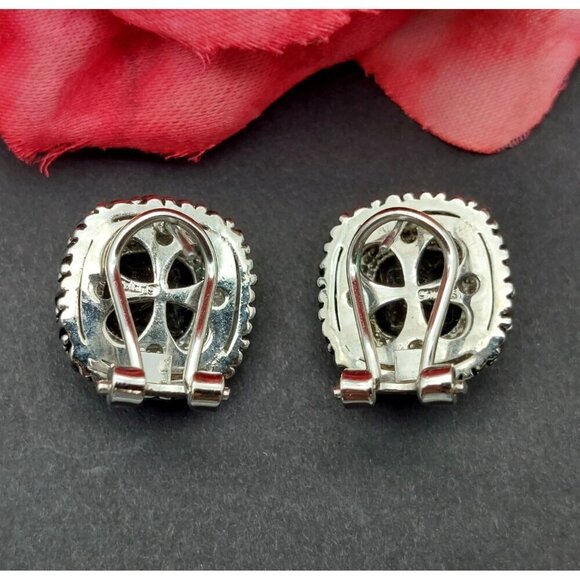 CHAPS Textured Silver Tone & Faceted Black Glass Stone Pierced Stud Earrings - Picture 3 of 8